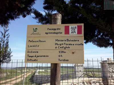 Poi il restyling � toccato all'itinerario �numero 9�, una passeggiata di 13 chilometri che si svolge nell'agro a nord di Altamura